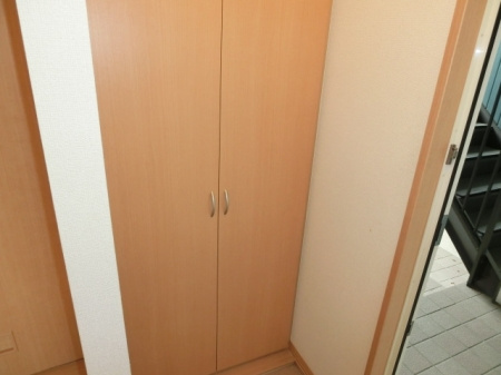 リビングタウンみどりのの玄関