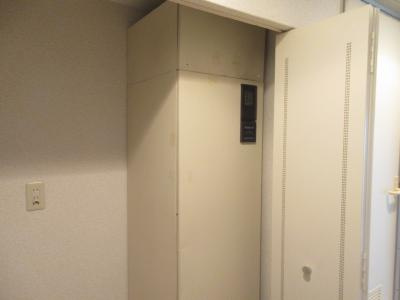 アクシルコート京都二条EASTの設備|電気温水器
