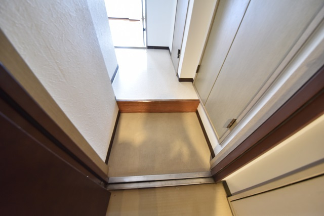 マスカワビルの玄関