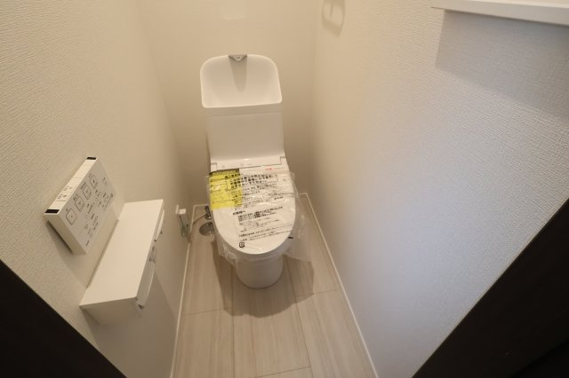 《仲介手数料無料》南区大字大谷口869新築一戸建てのトイレ|撮影日 2025年10月23日 15:00 晴れ