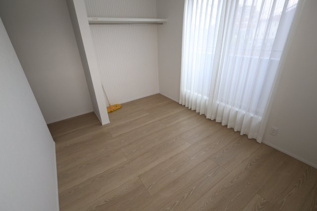 《仲介手数料無料》南区大字大谷口869新築一戸建ての洋室|撮影日 2025年10月23日 15:00 晴れ