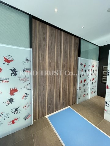 エル・セレーノ大阪天神橋の収納|こまごまとしたものを収納できそうですね