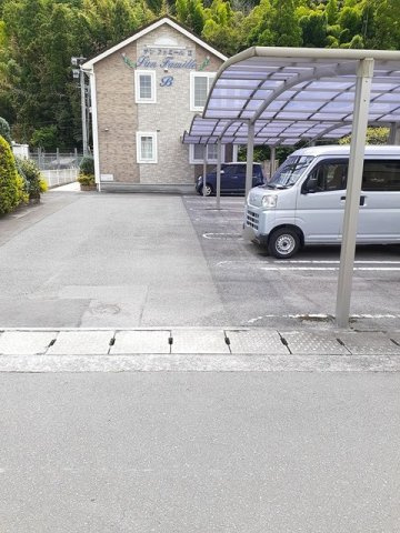 【駐車場】 | サンファミールⅡＢ