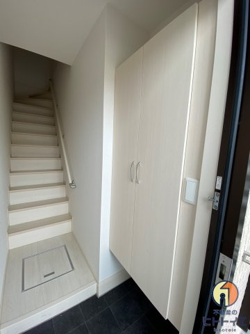 ラフレの玄関|シューズボックスもございます