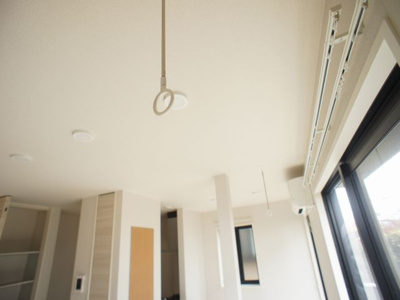 【設備】 | ラフォーレ・あずまB | 室内物干し付きです。