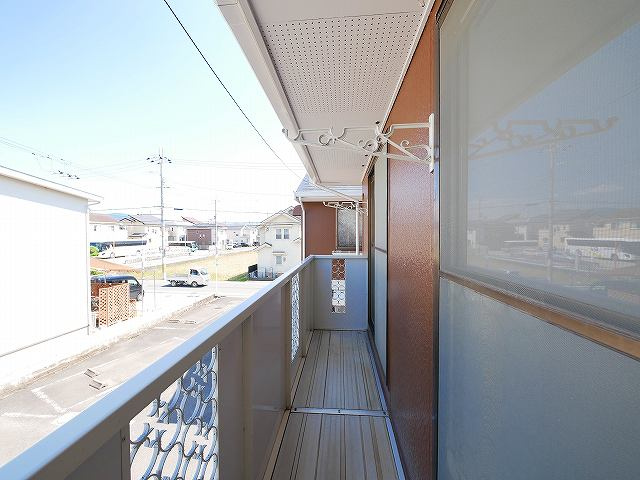 ロイヤルシャルム松岡Aの展望|日当たりも良好ですよ。