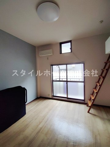 【居間・リビング】 | ベノワコートA棟 | 別部屋写真です。