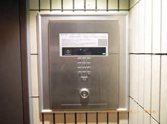 【その他共用部分】 | オートロックつきなので防犯面に優れています。