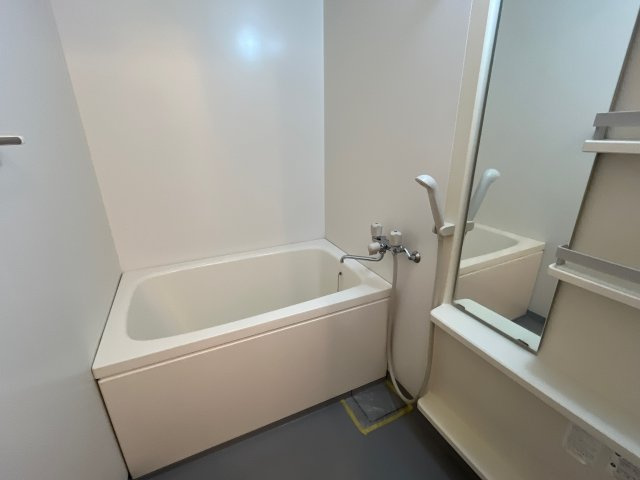 ネオクオーツ神屋 壱番館の浴室