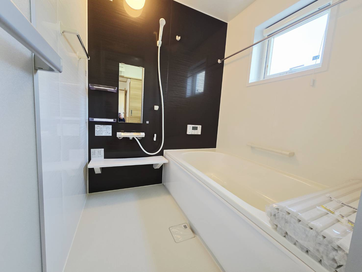八戸市城下4丁目14番38－3号の浴室