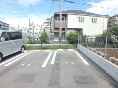 【駐車場】 | クレスタ | 駐車場有