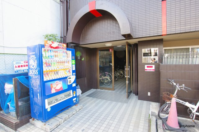 エスプライム新大阪2　仲介手数料無料のエントランス