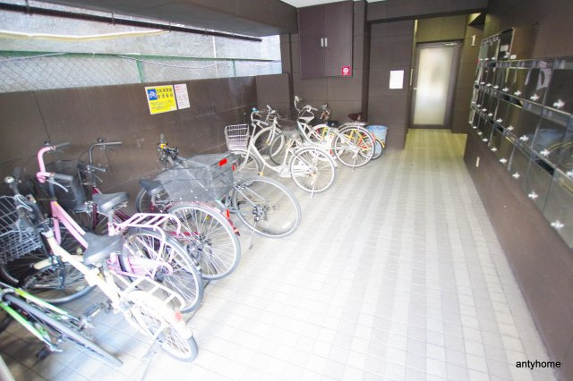エスプライム新大阪2　仲介手数料無料の駐車場