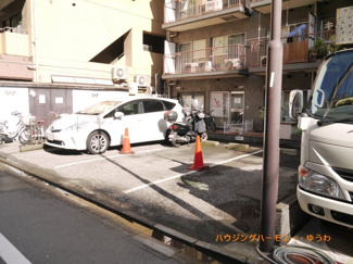 【駐車場】