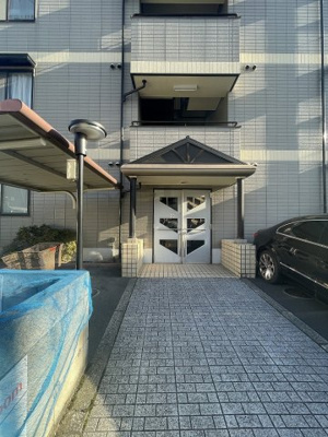 【エントランス】 | セントラルパレス