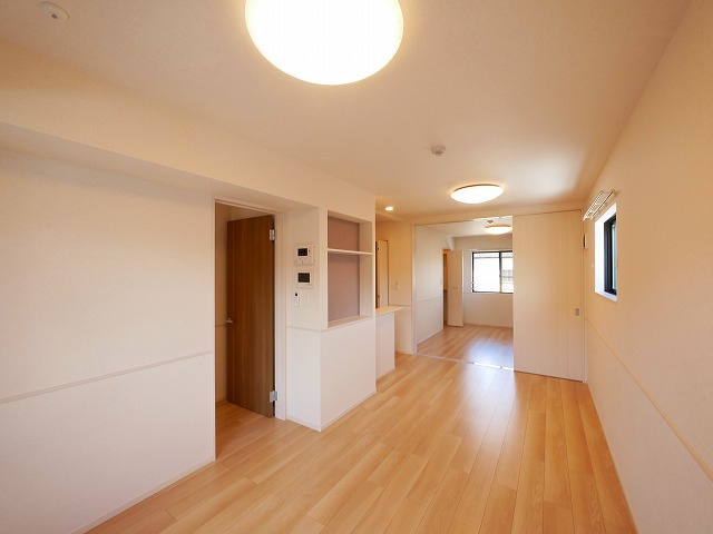 グリーンハイツ加茂Ⅱの居間・リビング