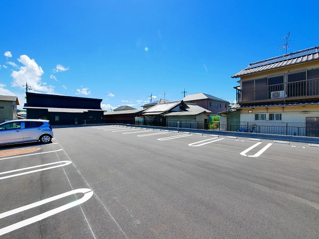 グリーンハイツ加茂Ⅱの駐車場