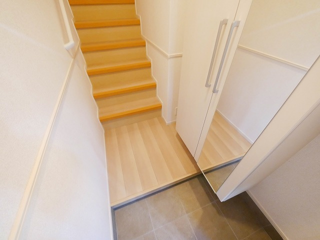 グリーンハイツ加茂Ⅱの玄関