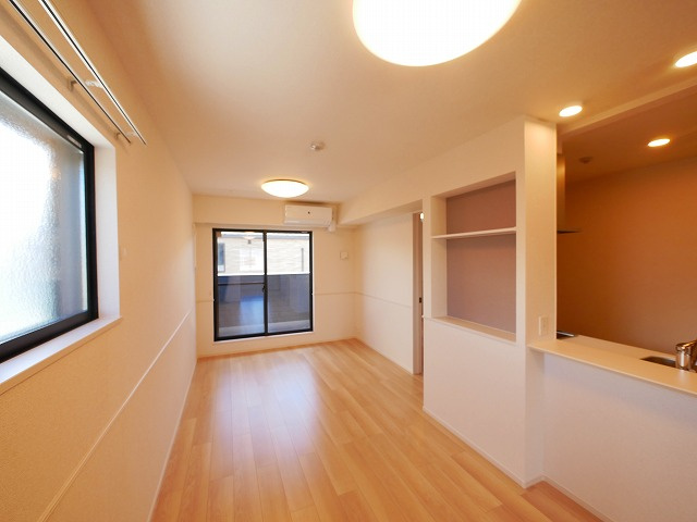 グリーンハイツ加茂Ⅱの居間・リビング