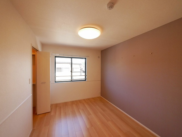 グリーンハイツ加茂Ⅱの洋室