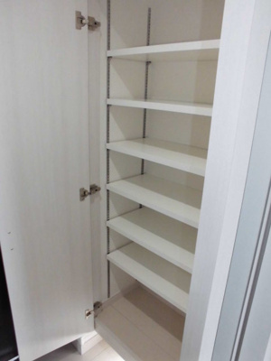 【玄関】 | ヴィラージュ高宮ストリート | 別号室の写真になります。現況優先。