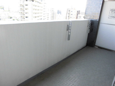 【バルコニー】 | ヴィラージュ高宮ストリート | 別号室の写真になります。現況優先。