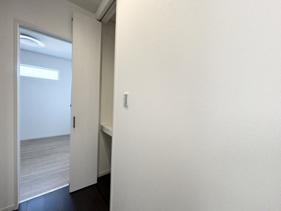【その他共用部分】 | 明石市藤江　築浅一戸建て | 2階の廊下です！！収納あり♪
