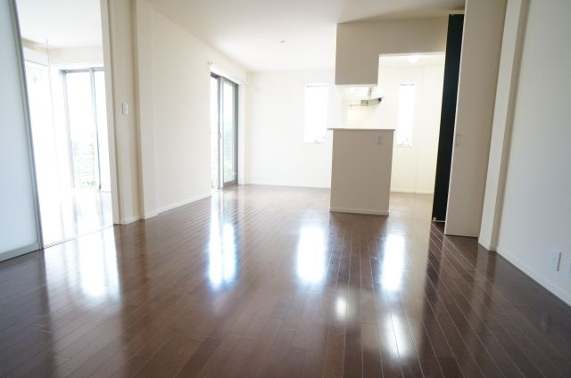 グリーンメゾンの居間・リビング|参考、同建物・同間取りの号室