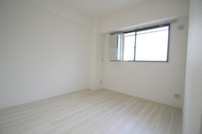 【寝室】 | サンフラッツ南桜塚