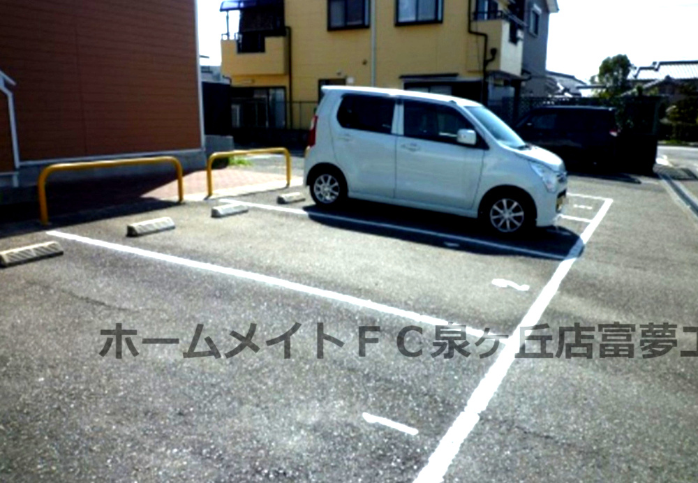 エステートピア深阪の駐車場
