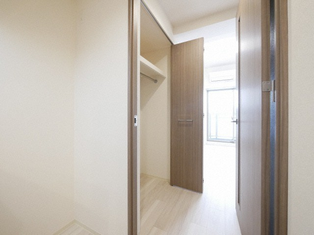 プレサンス長堀通グレイタスの収納