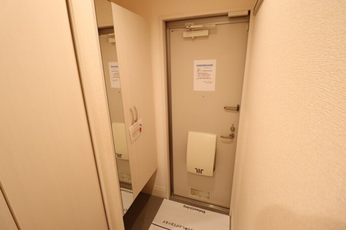 伊佐山ハイツの玄関