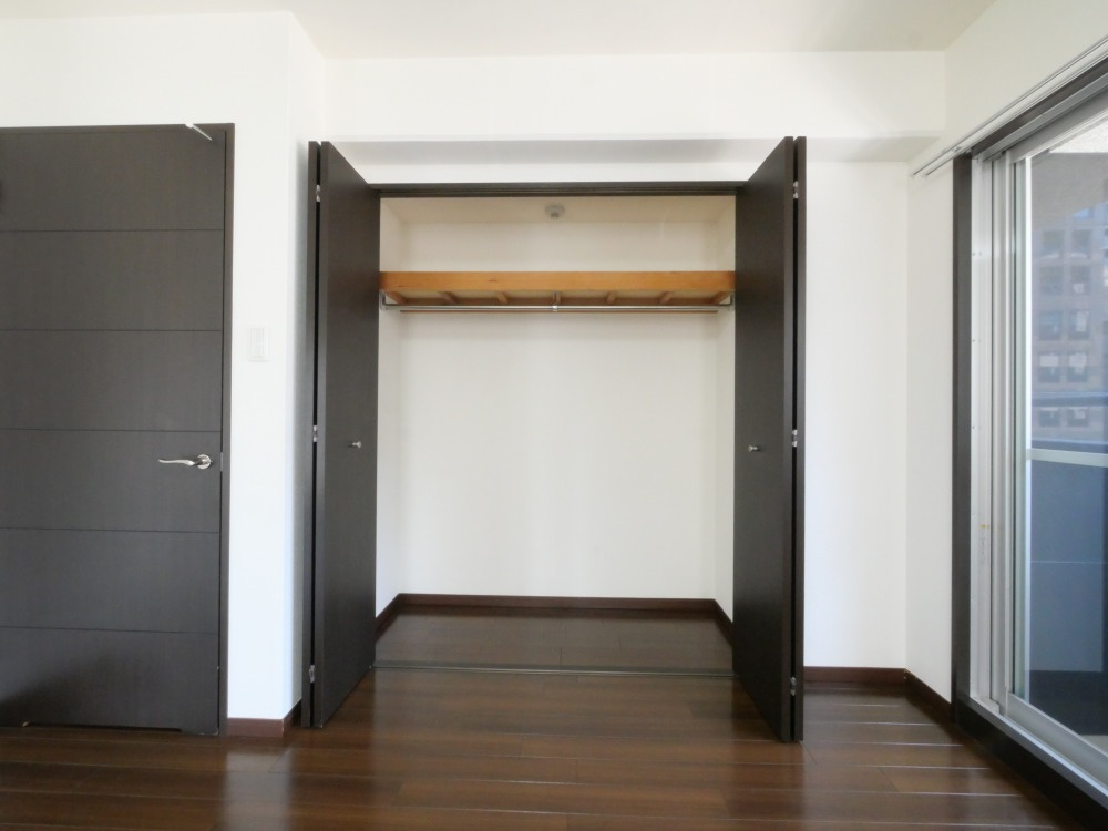 大阪市浪速区敷津西２丁目の賃貸マンションの収納