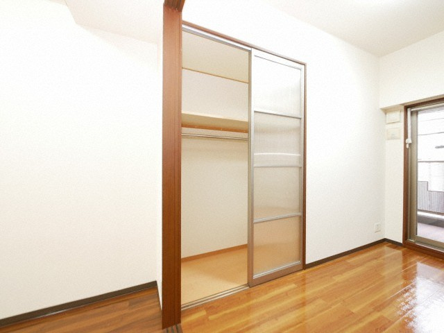 大阪市中央区瓦屋町３丁目の賃貸マンションの収納