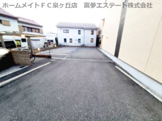 【駐車場】