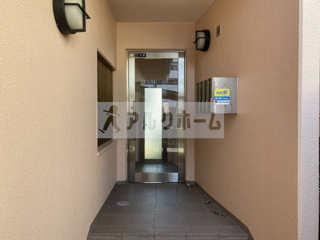 マービーハウス３のエントランス|マービーハウス3　エントランス