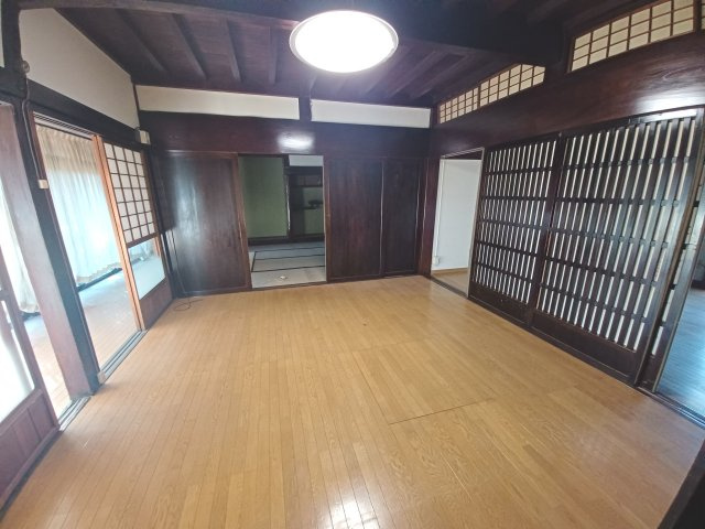 比企郡吉見町大字下細谷 古民家の洋室|１Ｆ8帖洋室