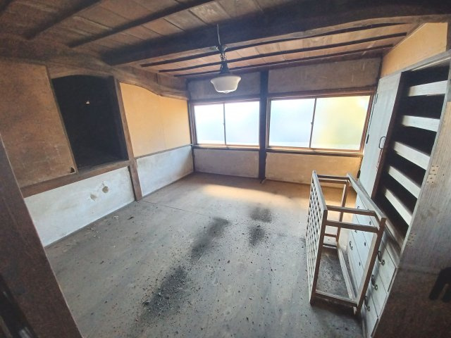 比企郡吉見町大字下細谷 古民家の洋室|２Ｆ西側8帖洋室
