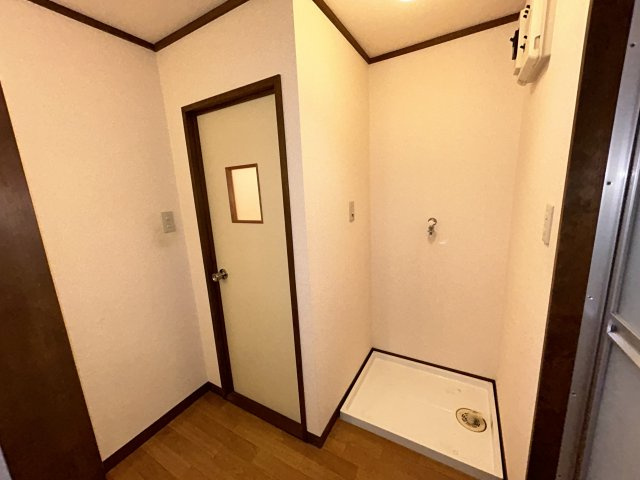 秋川グランドパレスの洗面所|室内洗濯機置き場