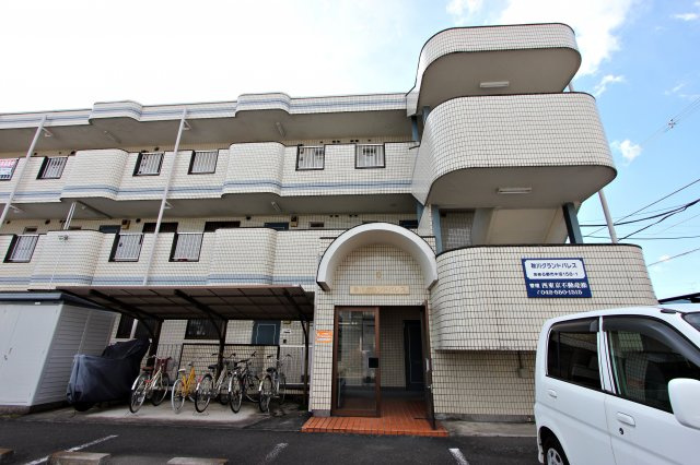 秋川グランドパレスのエントランス|マンション入り口