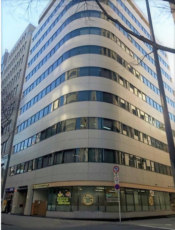 梅田ステートビルの外観