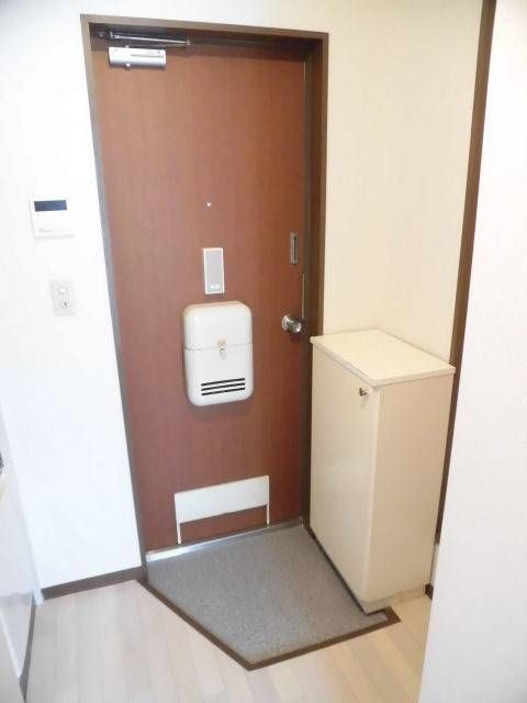 プチハイツの玄関