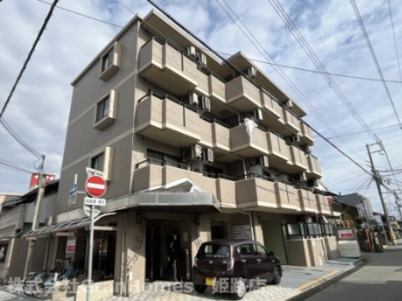 シャトー姫路の外観