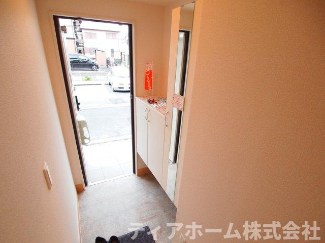 メゾンフルール トモ B棟の玄関|落ち着いた玄関です