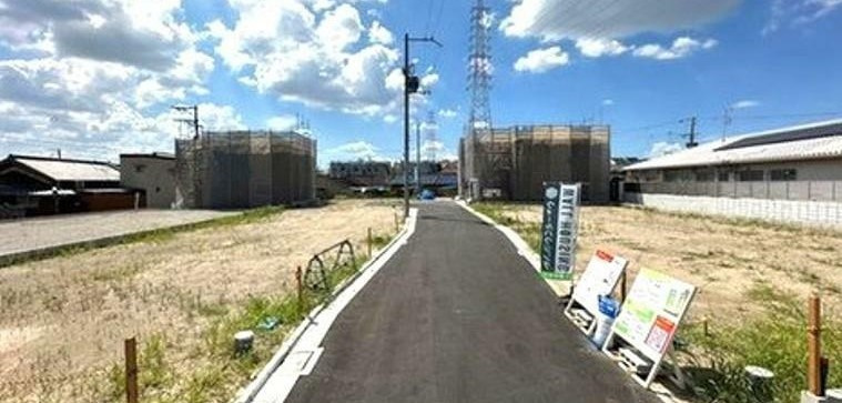 四條畷市塚脇町　新築一戸建て　8号地の前面道路含む現地写真|前面道路含む現地