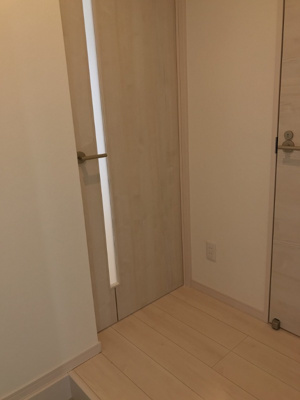 【玄関】 | REGALEST　HAKATA(レガリストハカタ) | 別号室の写真になります。現況優先。