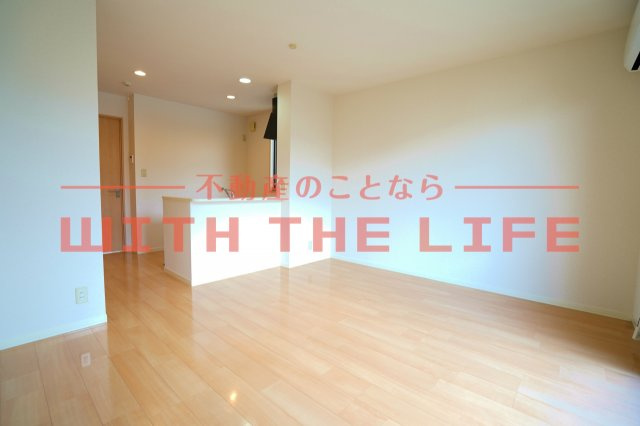 サザンパーク野中の居間・リビング|こちらの居間で趣味の時間をお楽しみください