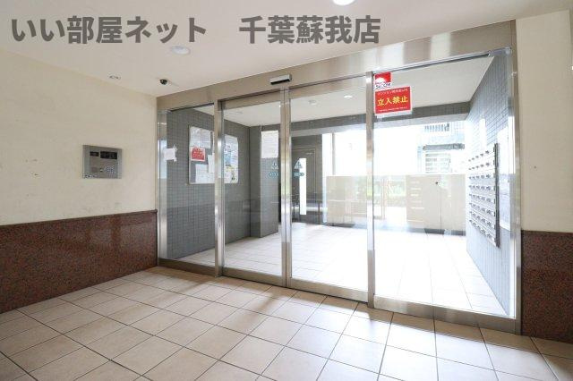 クイーンズレゾン末広のエントランス|お気軽にお問い合わせください♪
