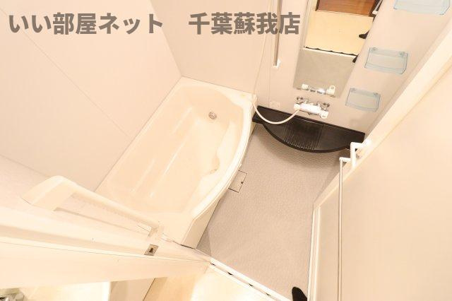 クイーンズレゾン末広の浴室|落ち着いた空間のお風呂です