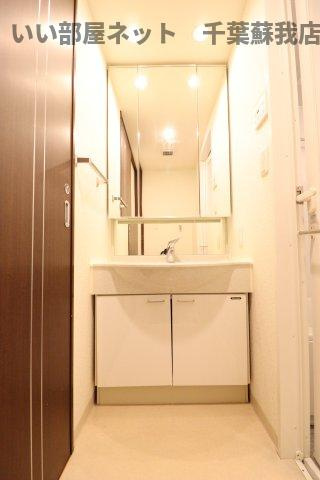 クイーンズレゾン末広の洗面所|コンパクトで使いやすい洗面所